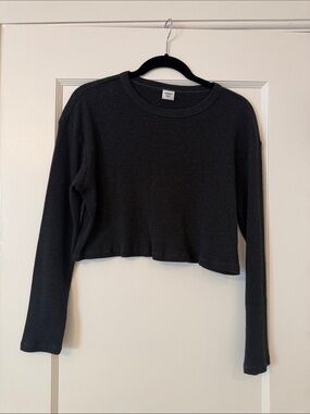 Aritzia Sunday Best Charcoal Waffle-Knit Cropped Long-Sleeve Tee